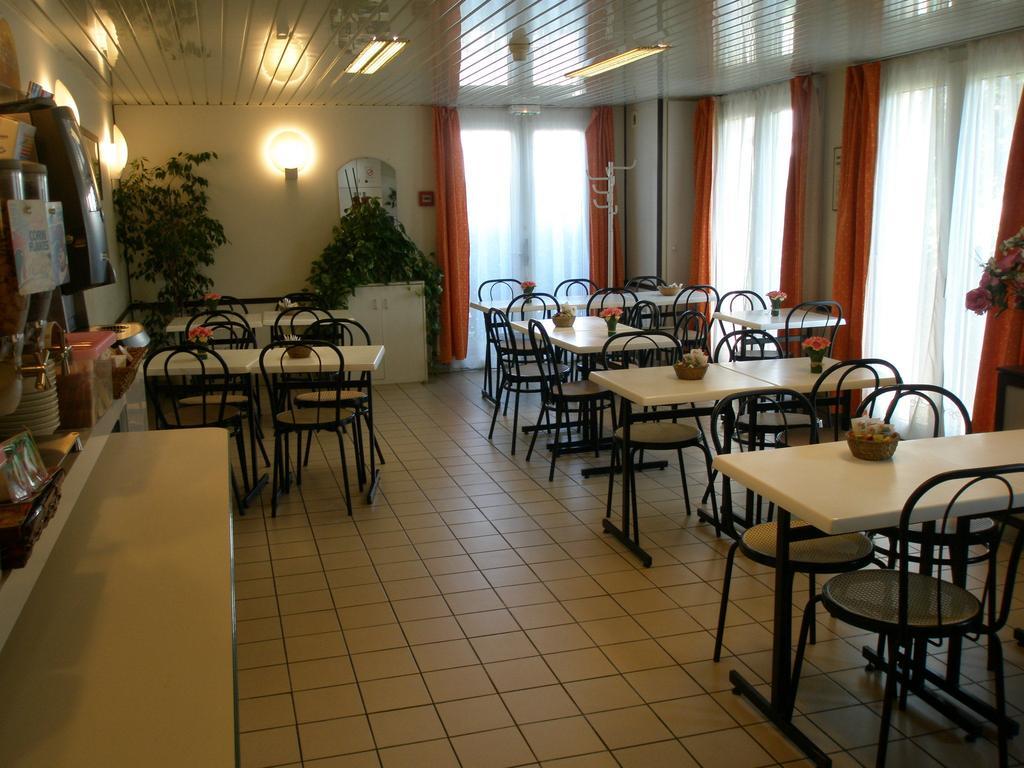Hotel F1 Lyon Genay Massieux Restoran gambar